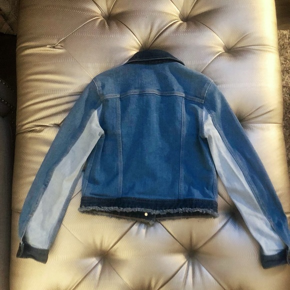 H&M patch jean jacket - Picture 5 of 6